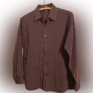 Boys Youth L (14/16) VanHeusen Button Up Shirt.